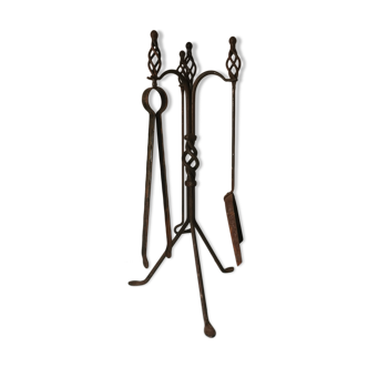 Wrought iron chimney servant