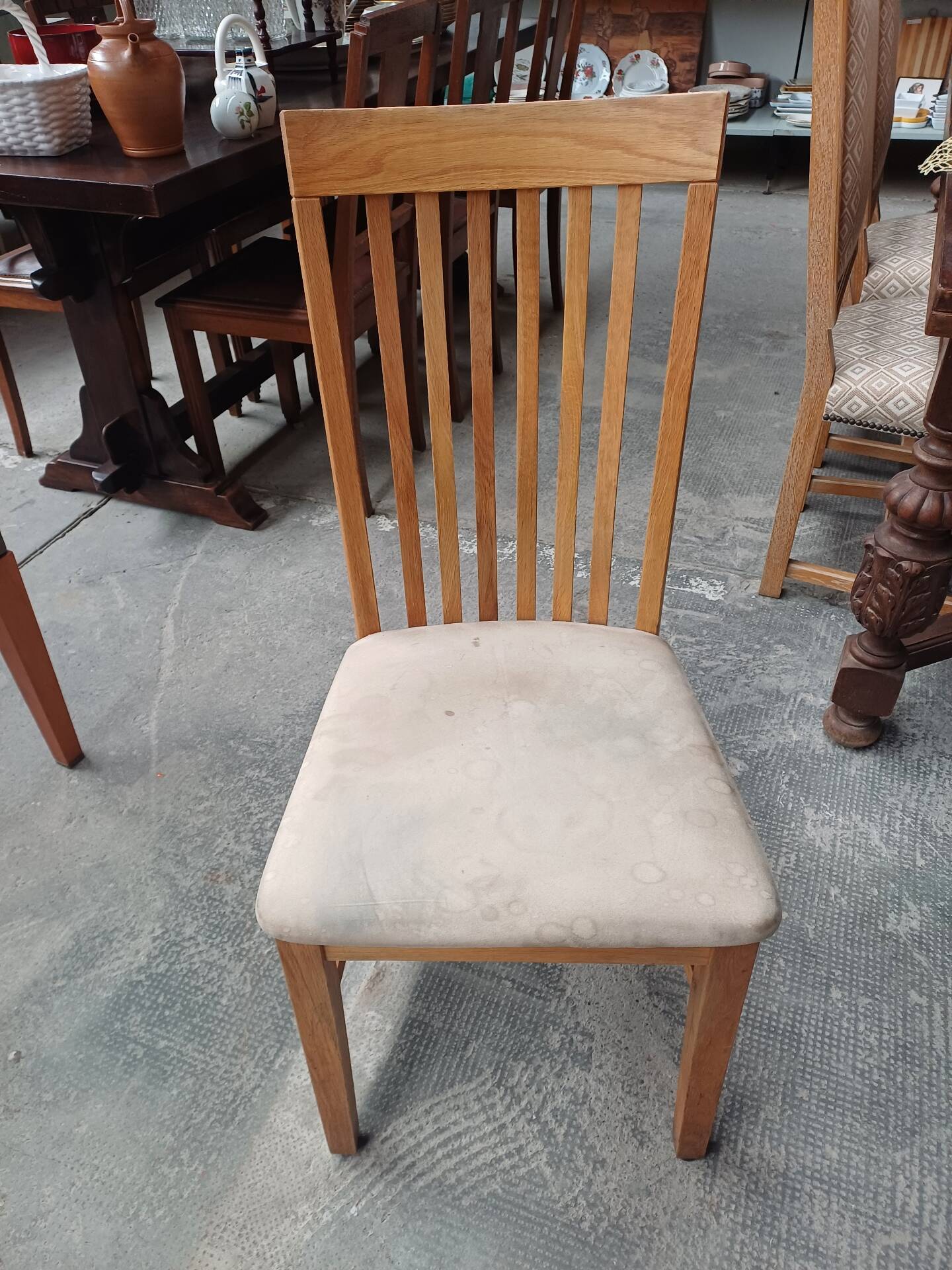 1 table + 6 upholstered chairs