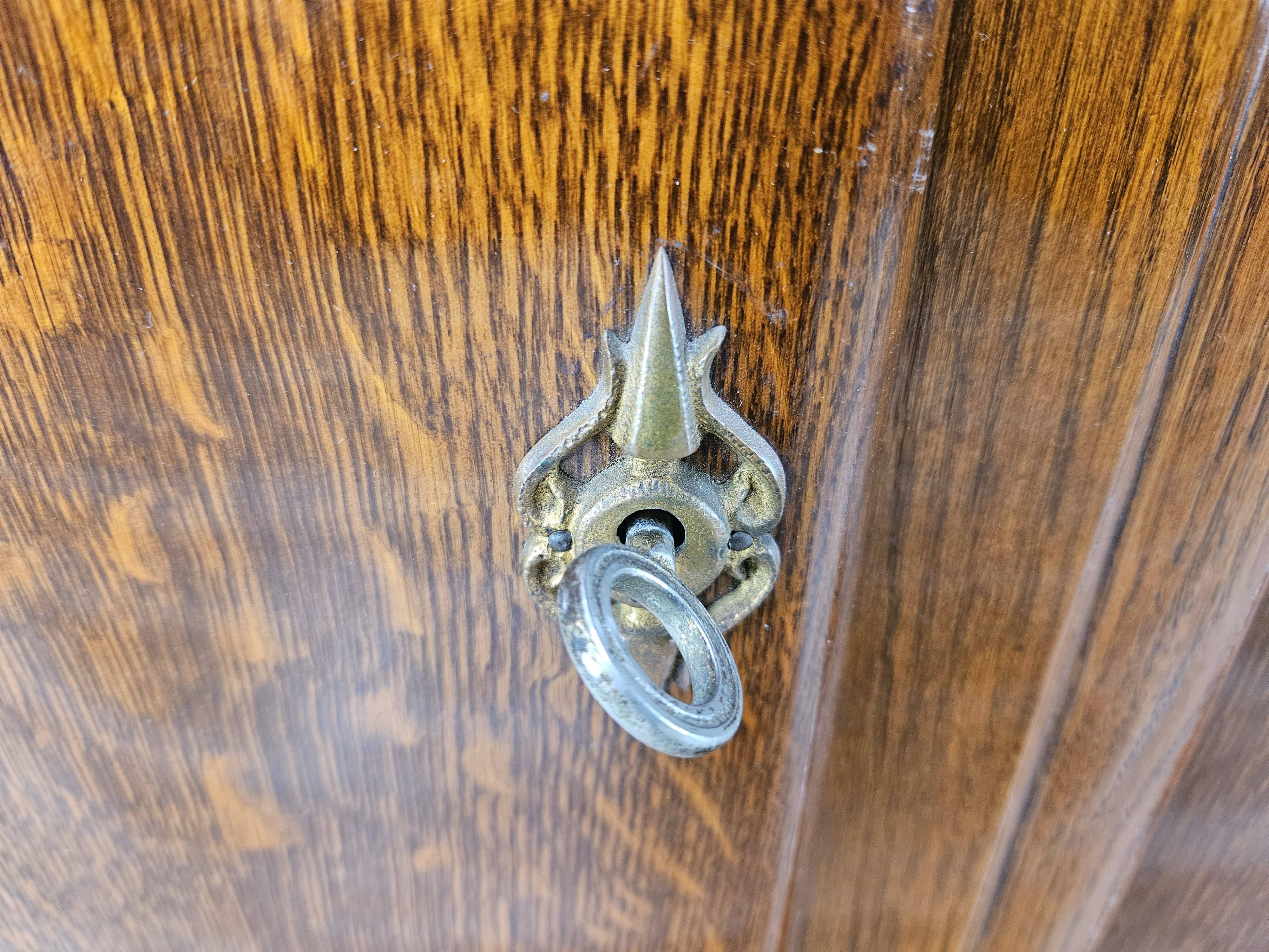 Buffet Art Déco en chêne pour salle à manger avec plateau en marbre