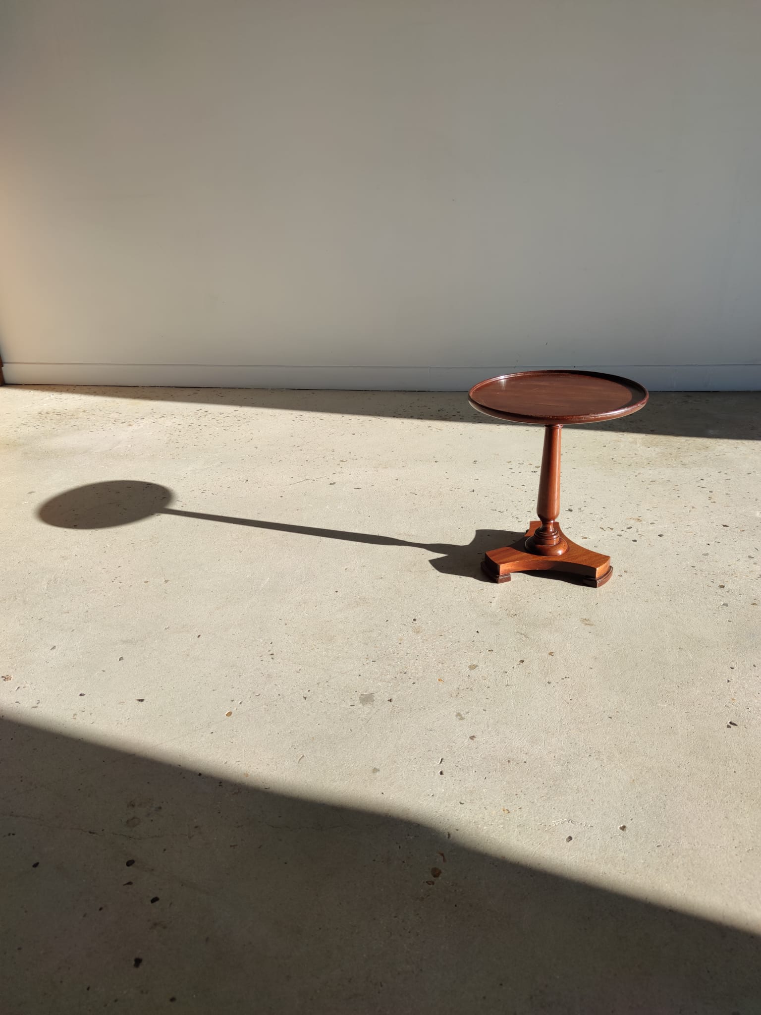 Mini harness or pedestal table in natural wood