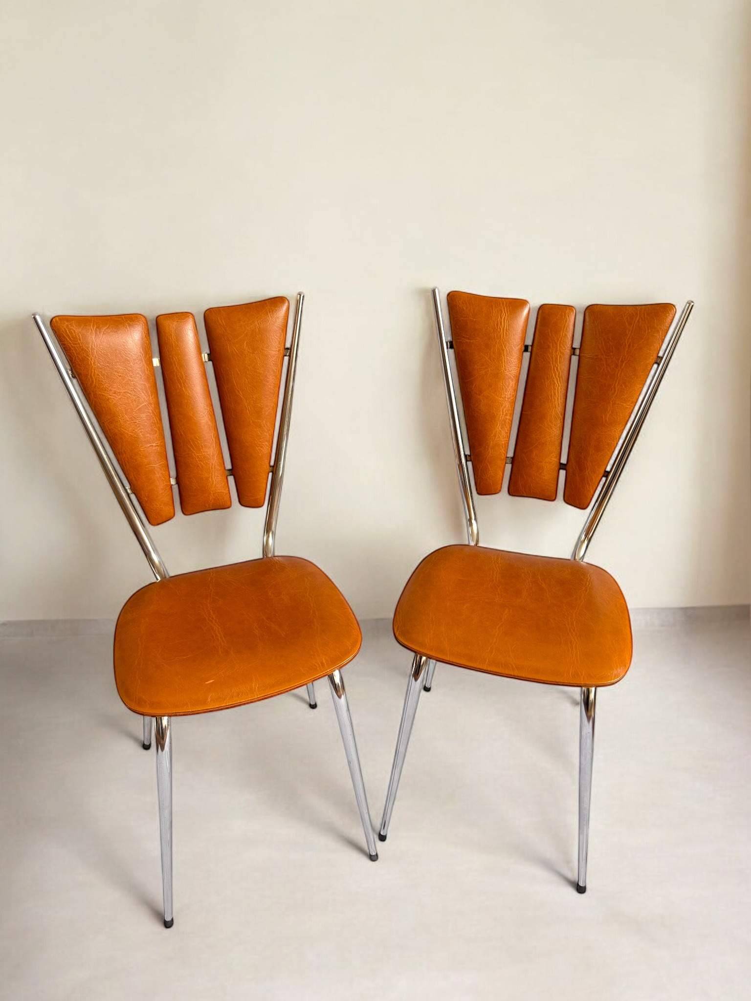 Pair of Tub Ménager vintage 70s petal chairs in brown leatherette and chrome