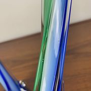 Duo de soliflores en verre soufflé de style Murano, vert et bleu