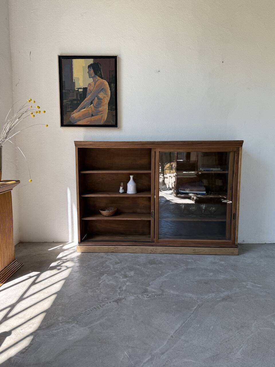 Enfilade vitrée en chêne, années 50