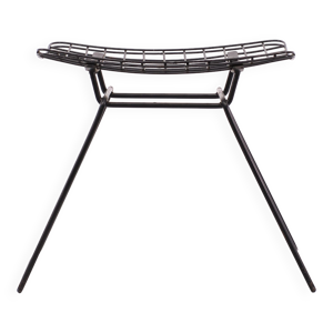 Tabouret en fil d’acier