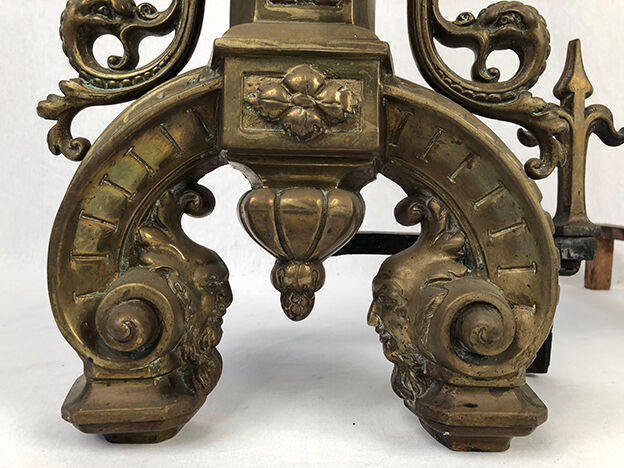 Lot of a pair of chenets and front of gilded bronze fireplace, nineteenth