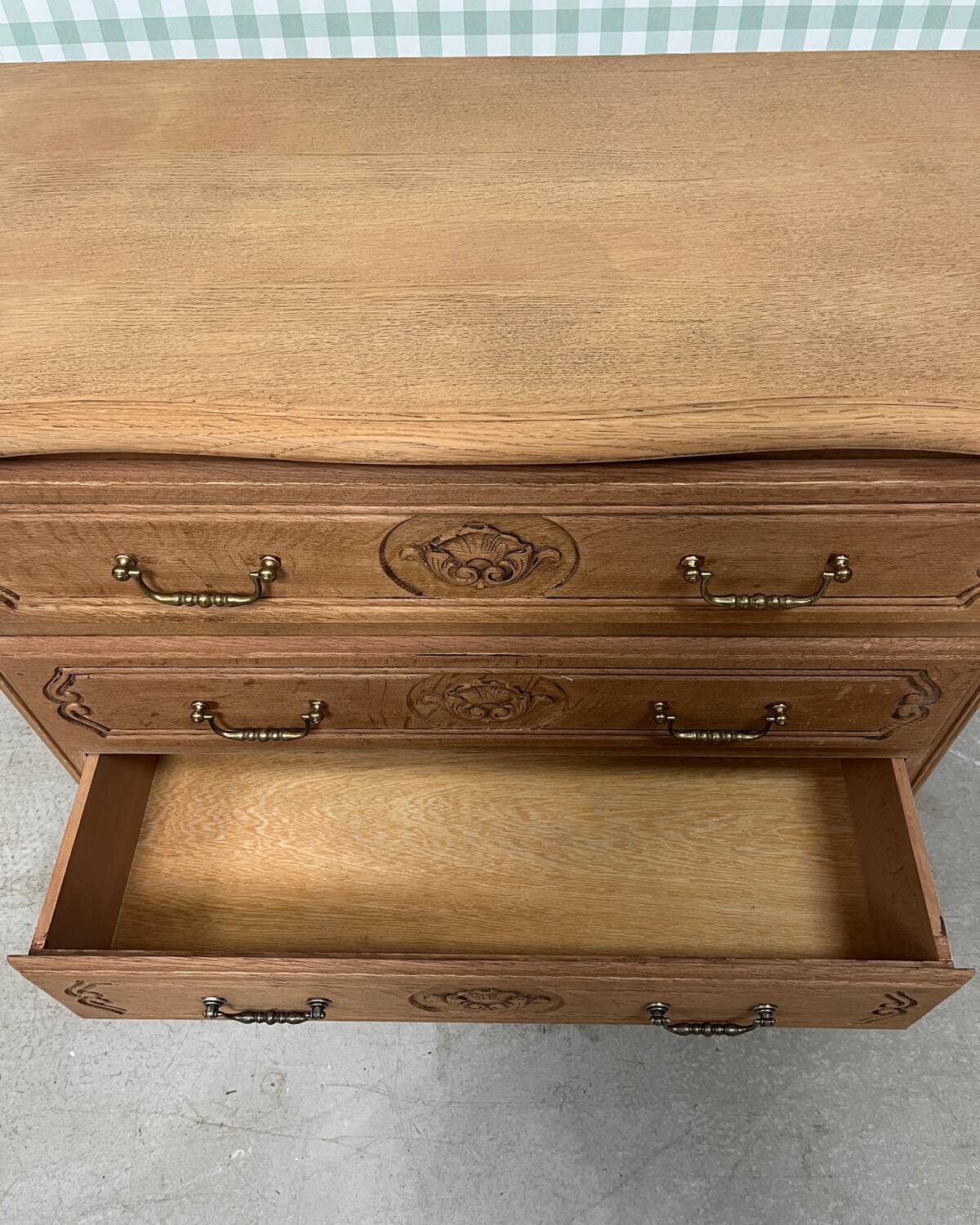 Renovated shabby chic chest of drawers