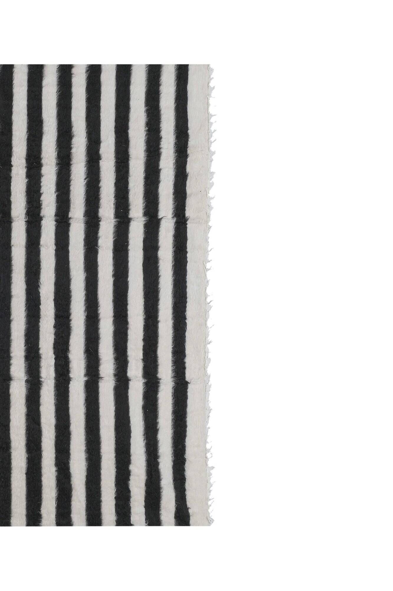 Vintage Turkish kilim, handwoven, 223x239 cm.