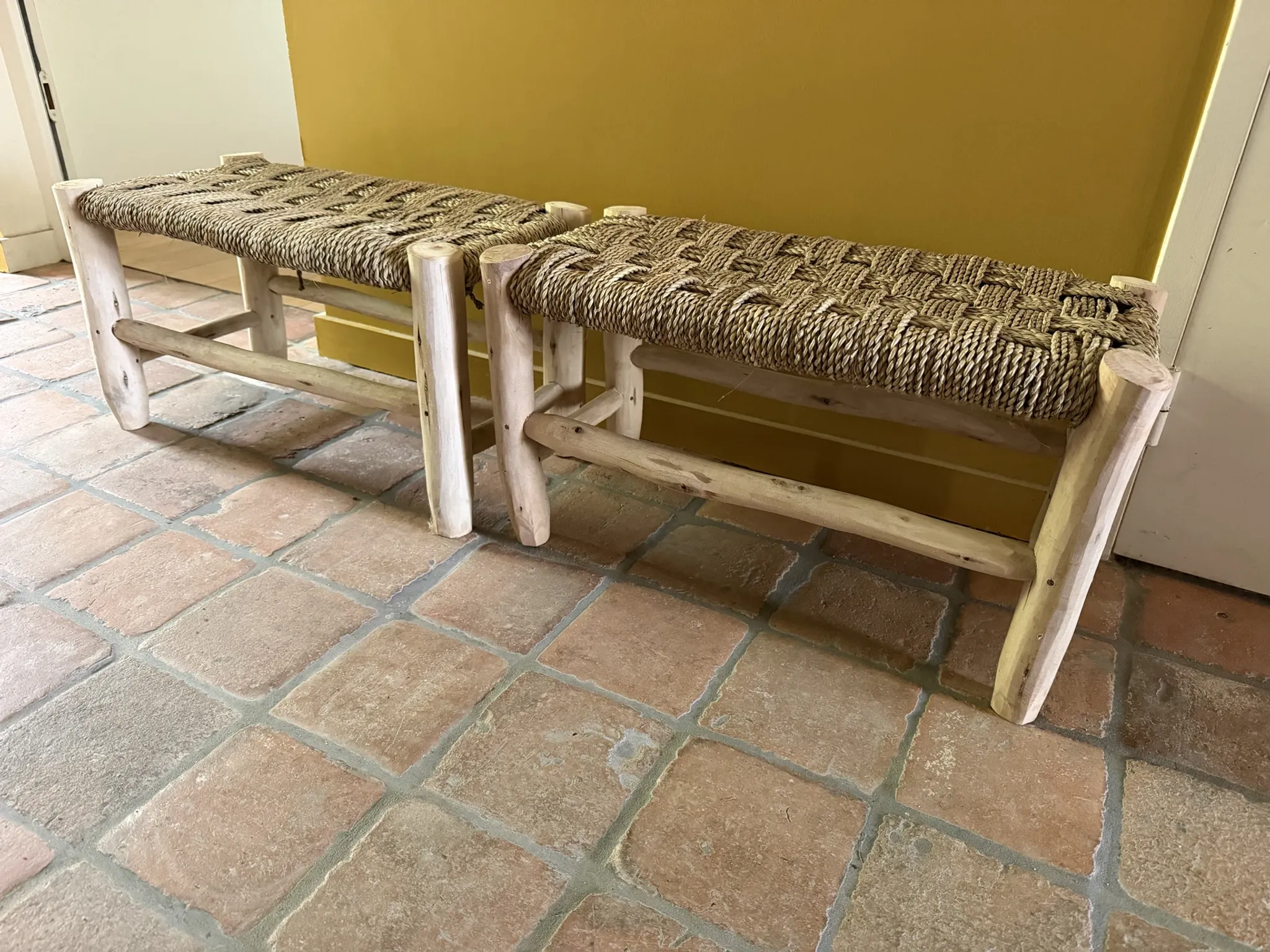 Petit banc marocain en bois 