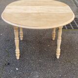 Renovated Louis Philippe round extendable dining table 115cm for 6 people.