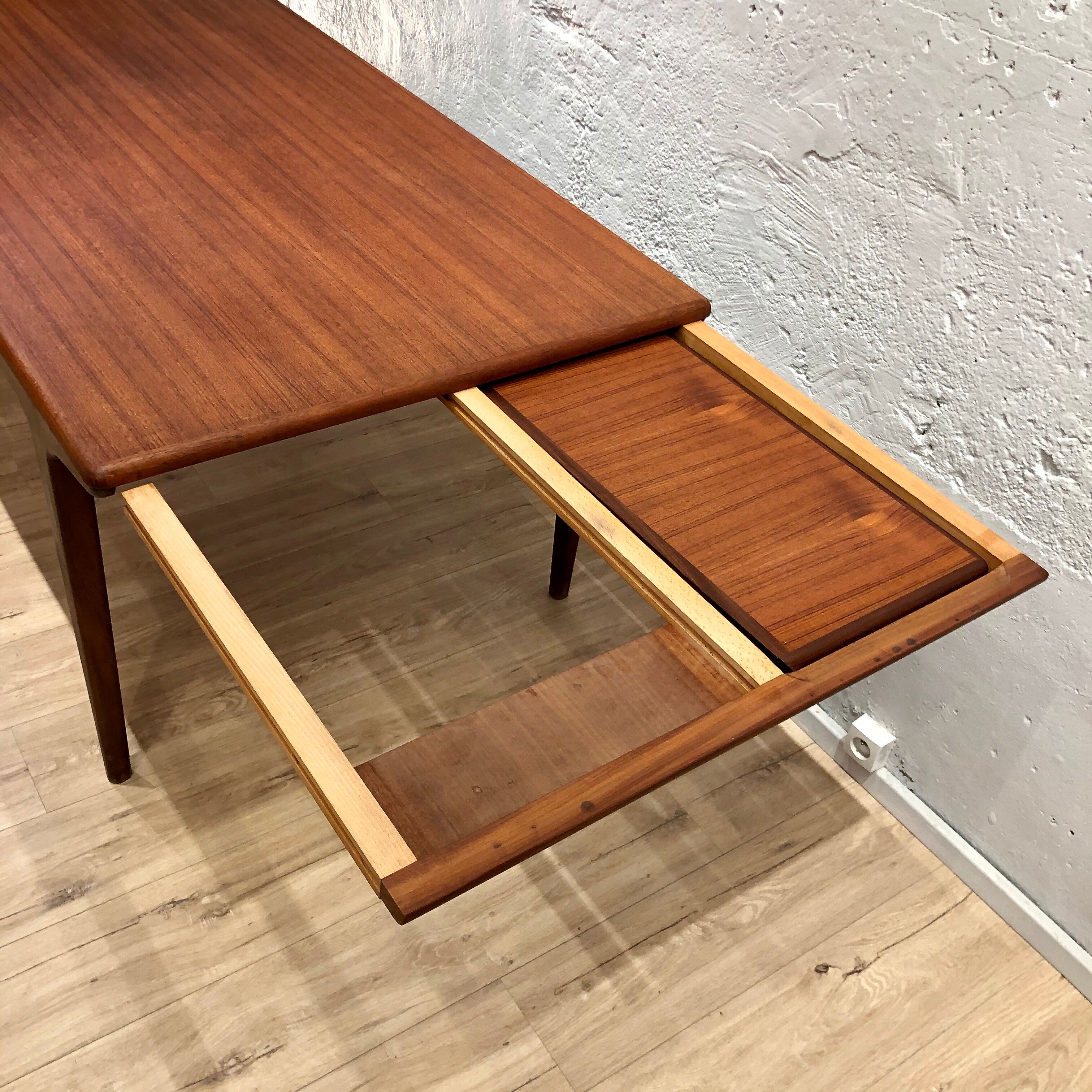 Johannes Andersen table 1960 in teak