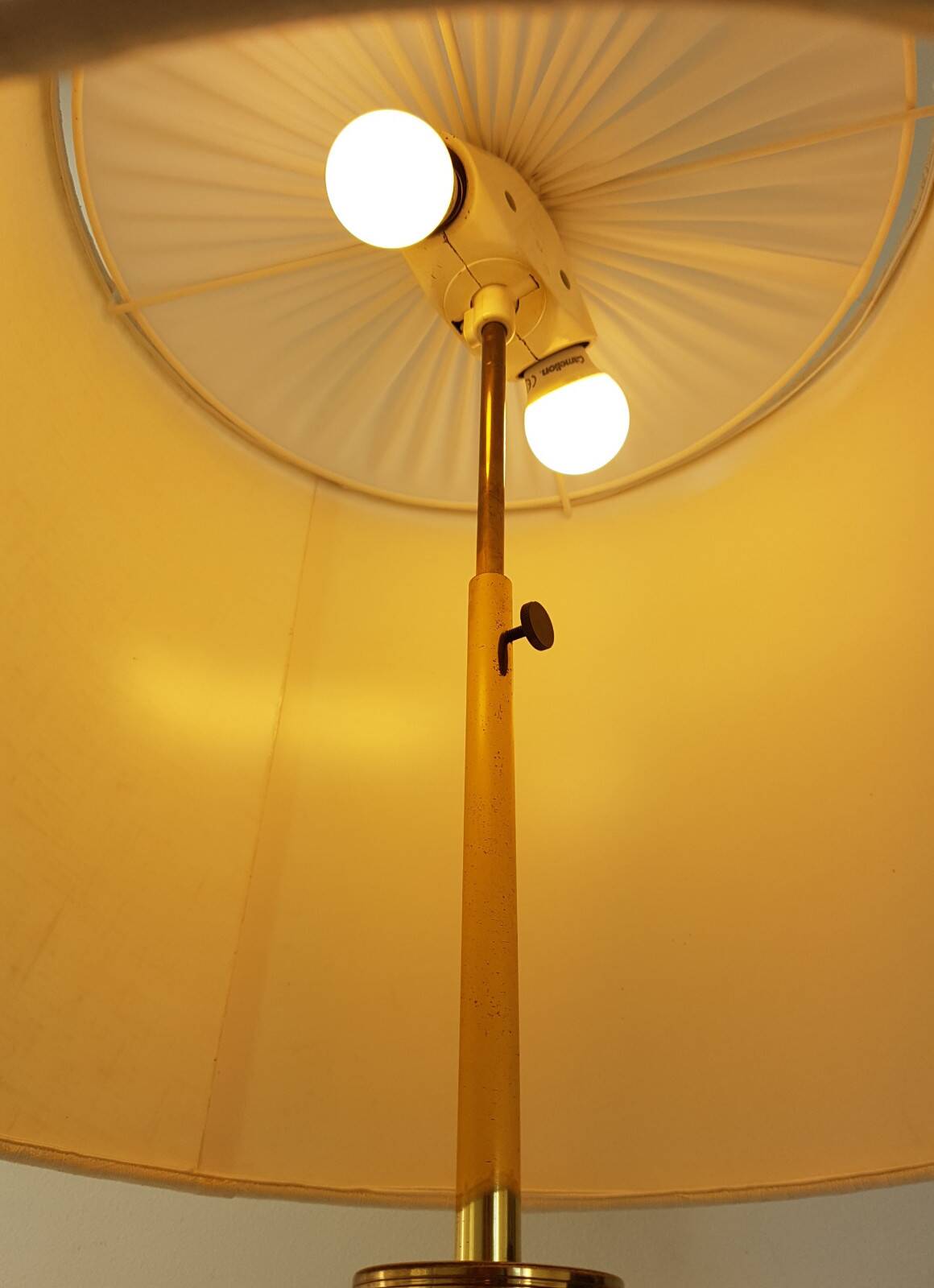 Chic living room lamp golden brass & faux leather 1970 adjustable height 70s 70'