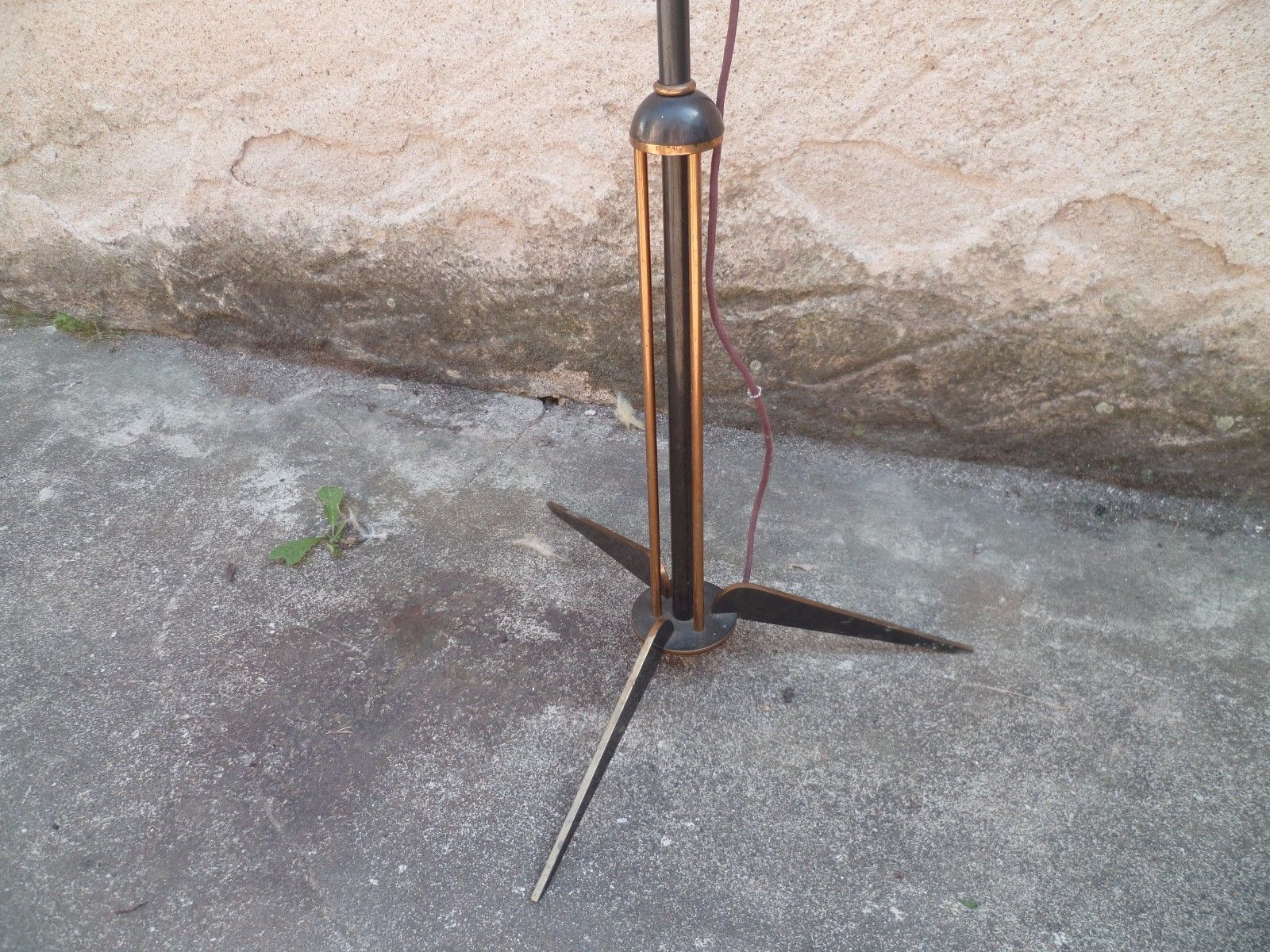 Tripod fixture designate 50s modernism