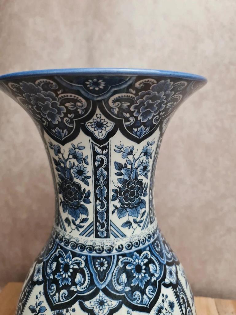 Vase vintage Delfia bleu et blanc – Grand modèle floral – Esprit Delft / hollandais