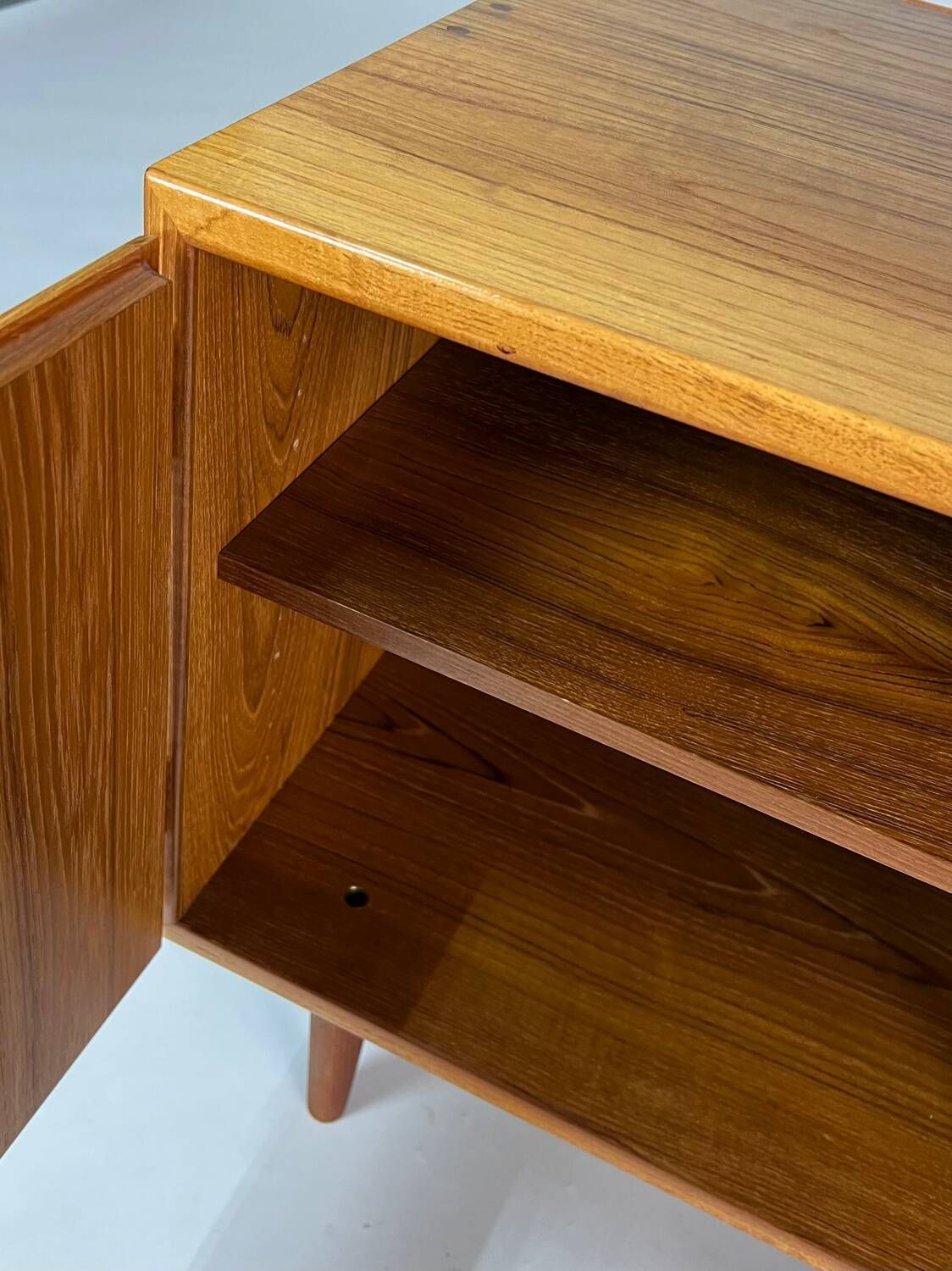 Danish teak lowboard chest of drawers TV HiFi sideboard vintage 70s