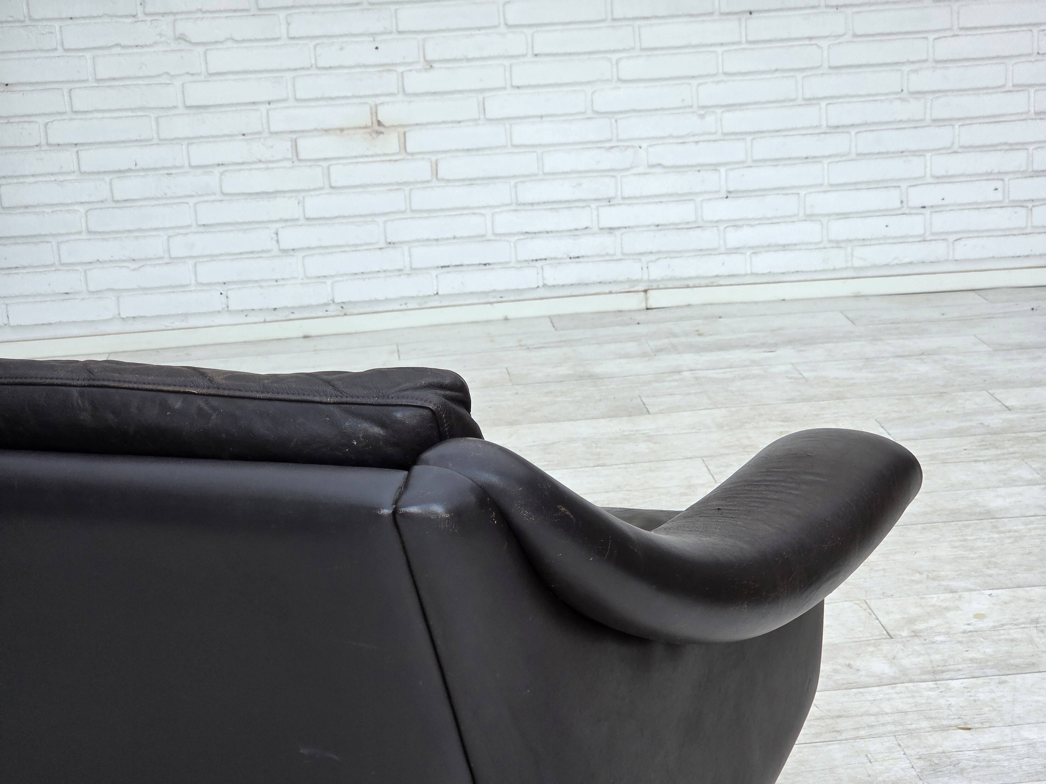 1960s, Danish swivel armchair by Aage Christensen, leather.