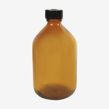 Brown glass pharmacy bottle