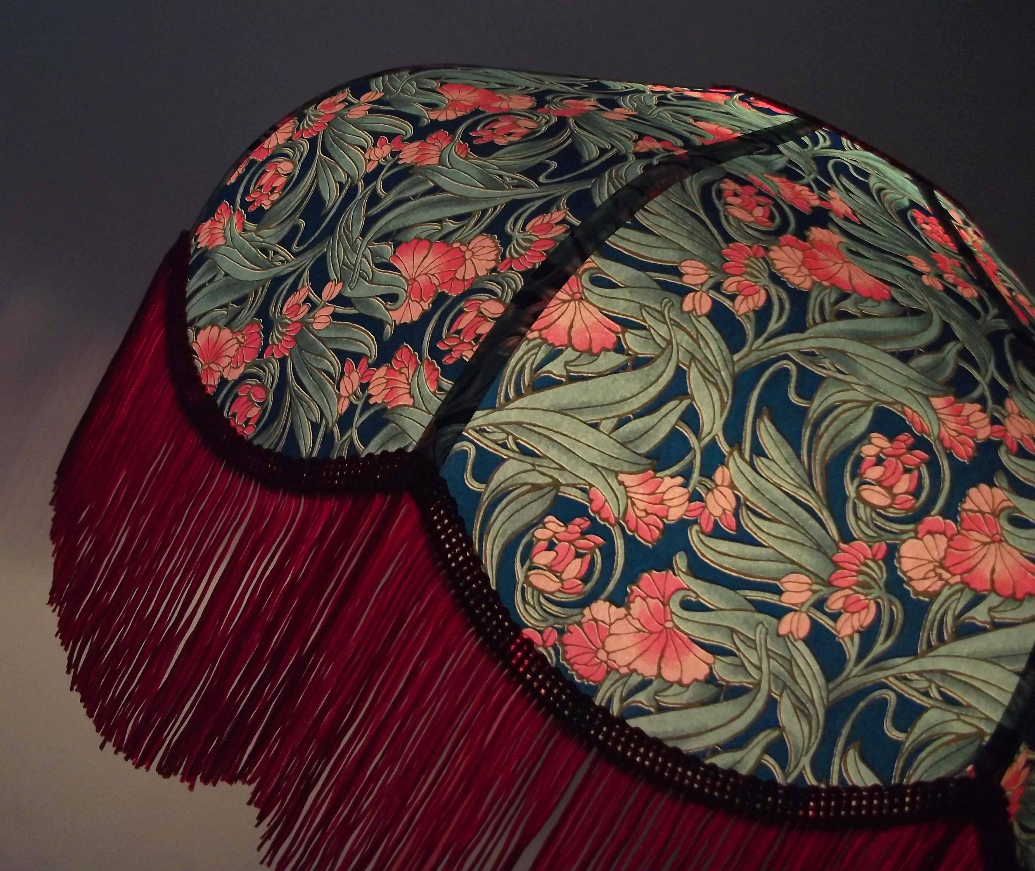 Retro fringed lampshade "Vilma".