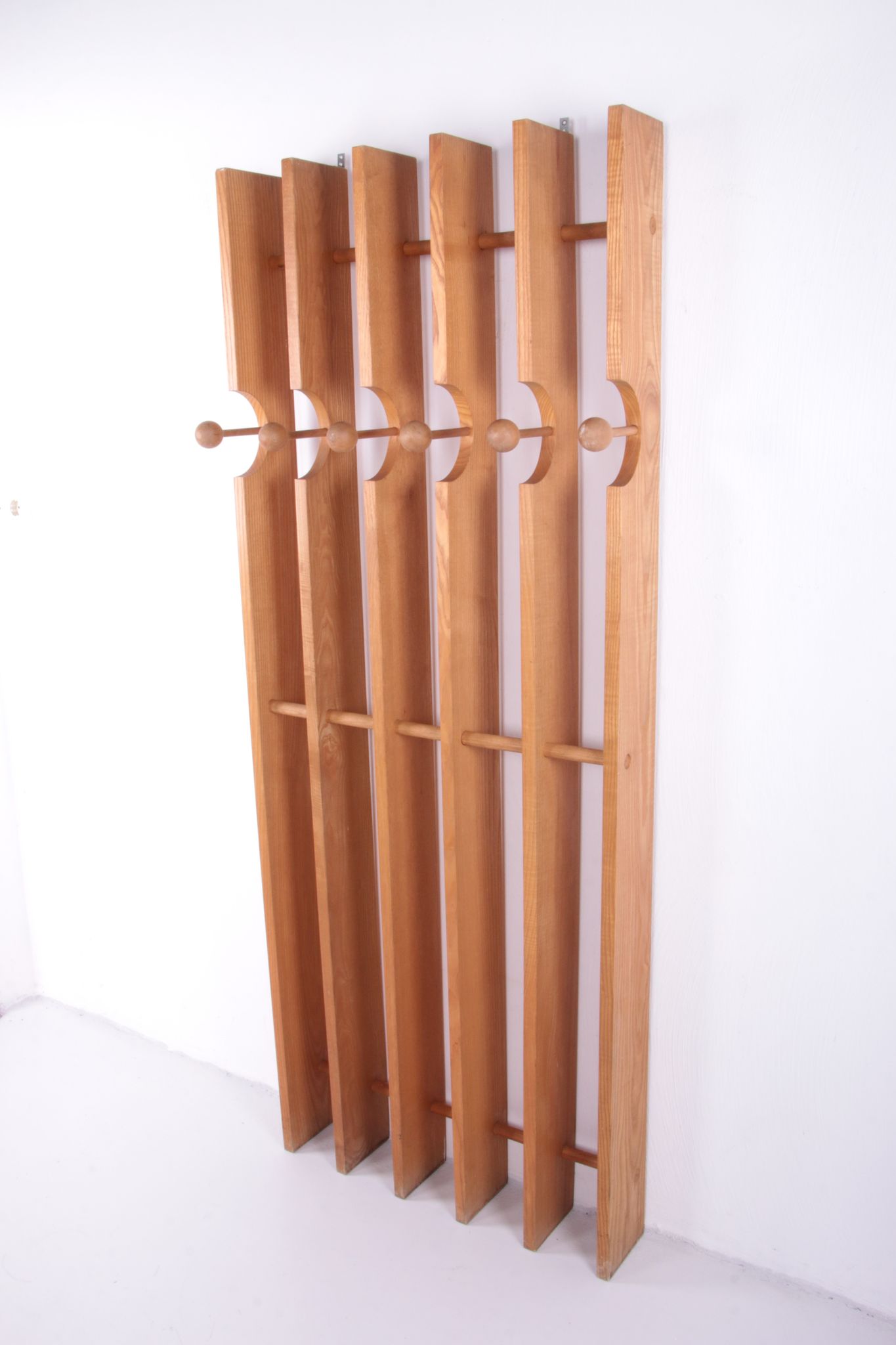 Arspect-Spectrum Coat rack Rare edition 1974, Essen wood Netherlands