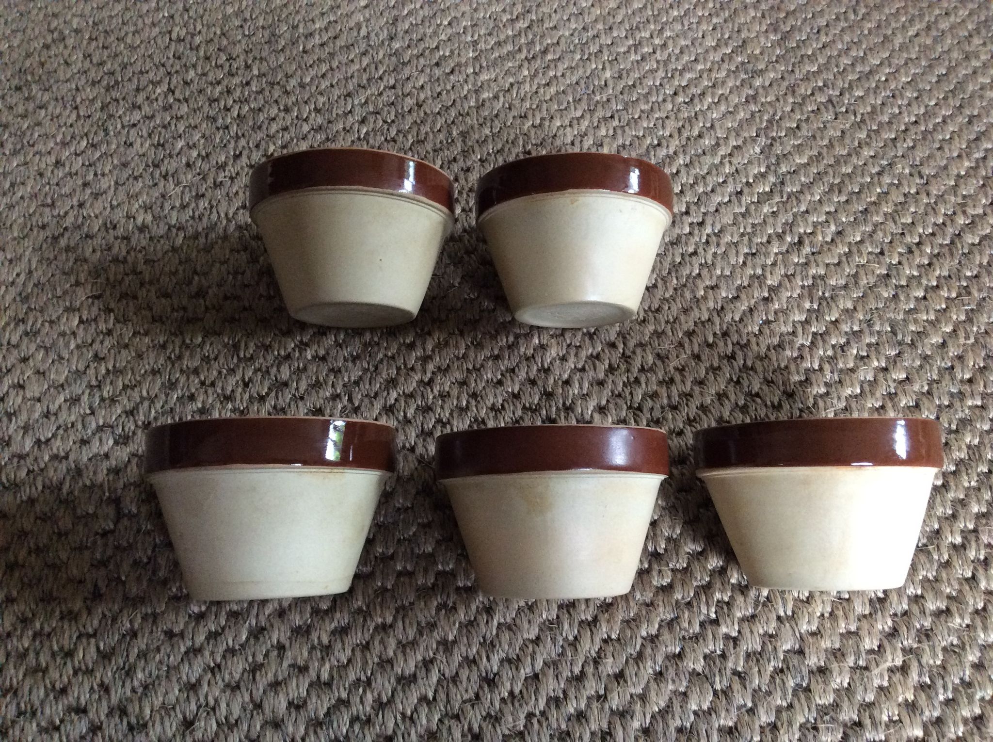 Series of 5 sandstone ramekins