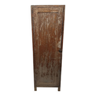 Ancienne armoire parisienne
