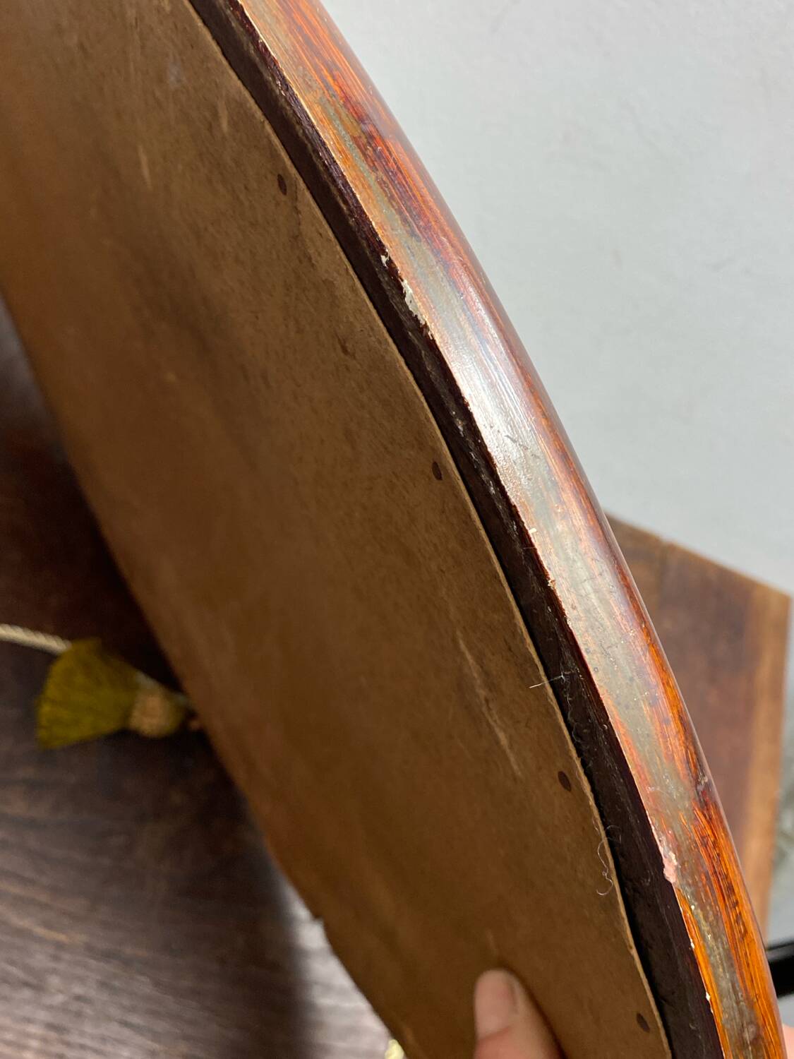 Miroir en bois et plâtre, décor fleuri, Art Déco