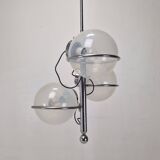 Lampe italienne chromée à trois globes en verre opalin – années 1970