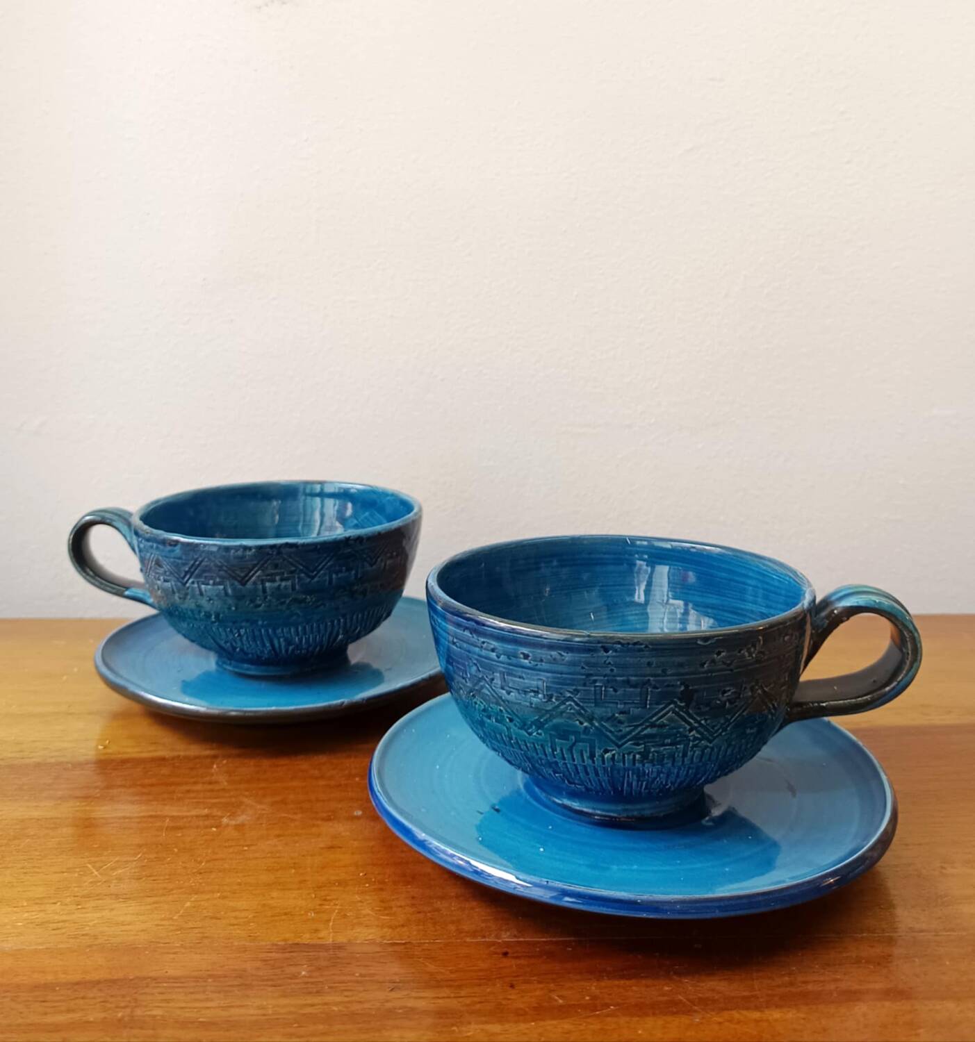 Pair of Aldo Londi breakfast cups, Italy 1960