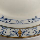 11 old Creil and Montereau dessert plates, Colbert service