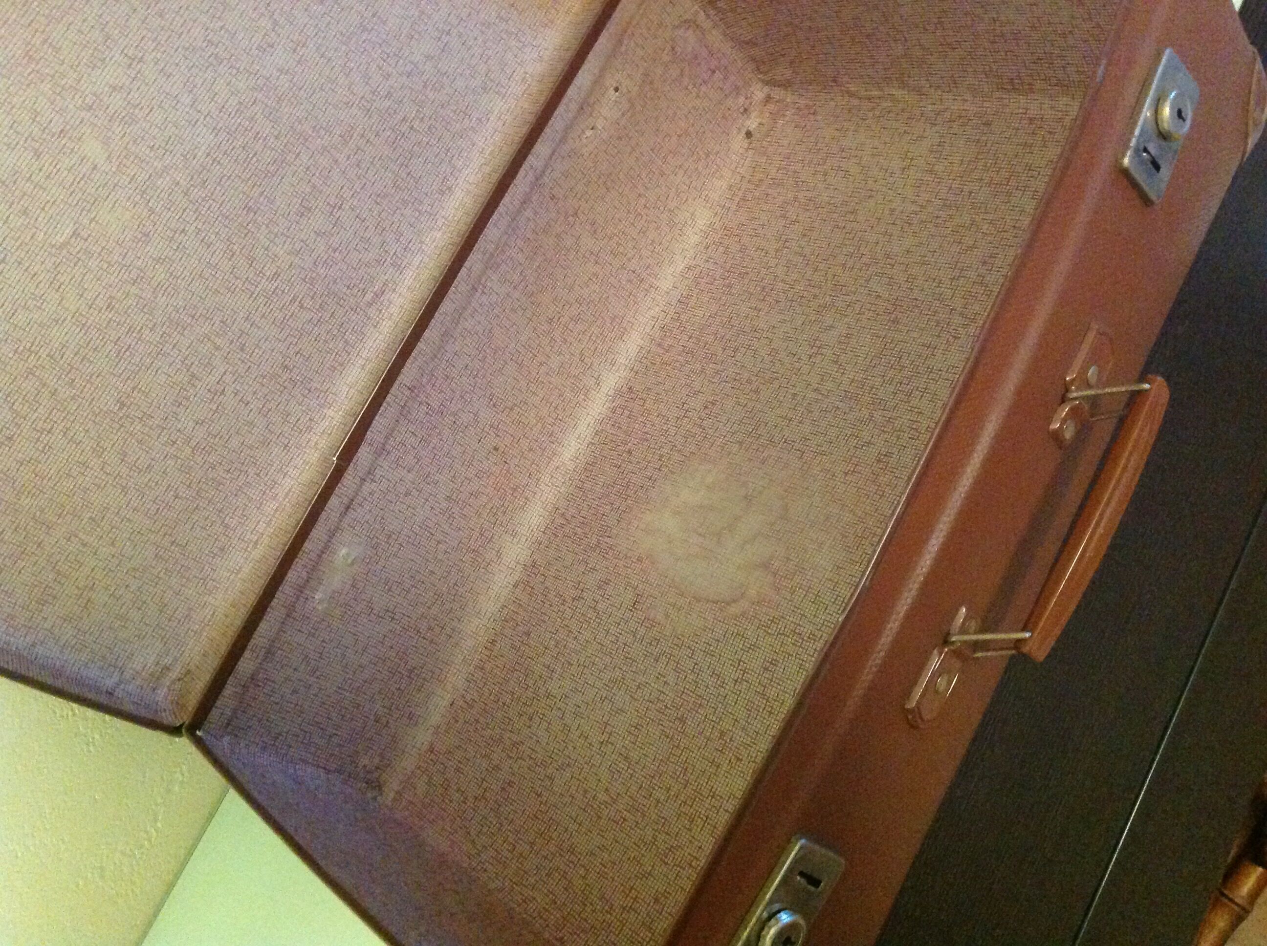 Suitcase vintage 50-60 years