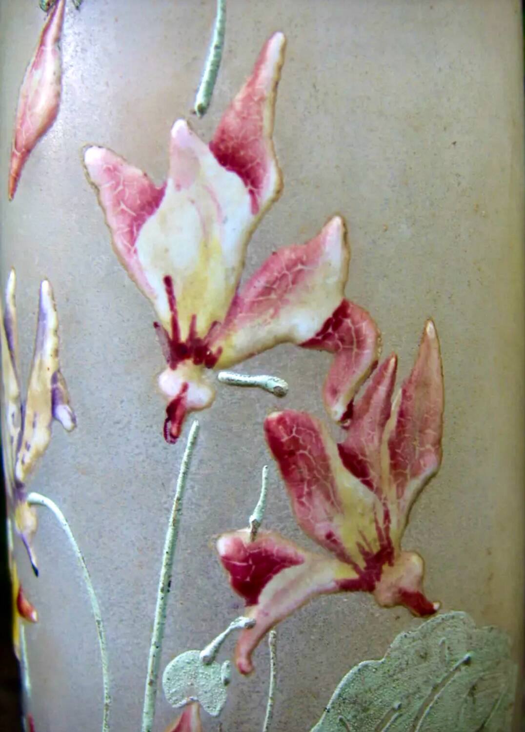 Magnificent Legras Art Nouveau vase from 1900 in frosted enamelled glass.