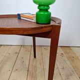 Round teak coffee table – Mid-century modern design, 1960s, Scandinavian elegance