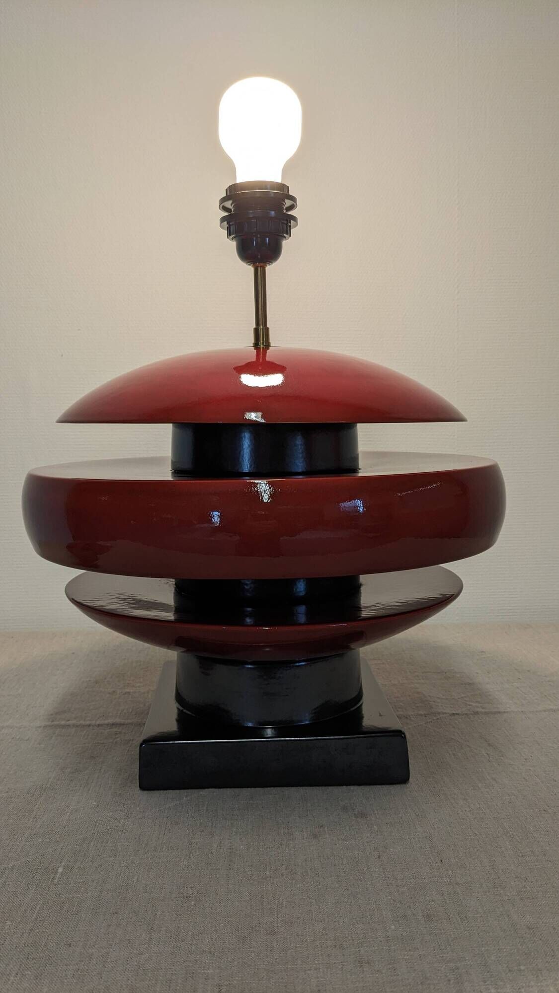 Earthenware lamp base by François Chatain, France circa 1980