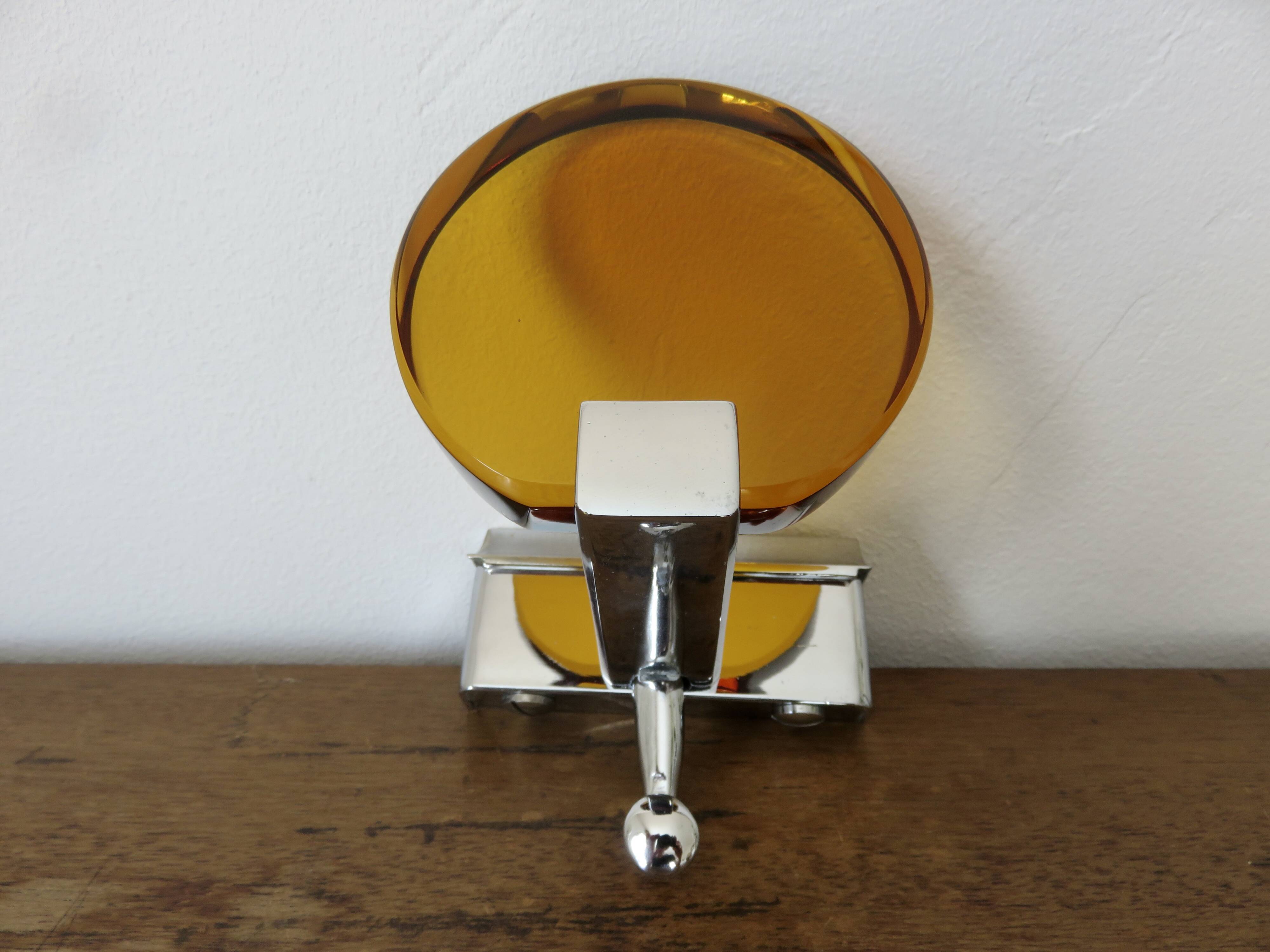Patère, porte manteau mural en verre de Murano orange et laiton chromé 1970