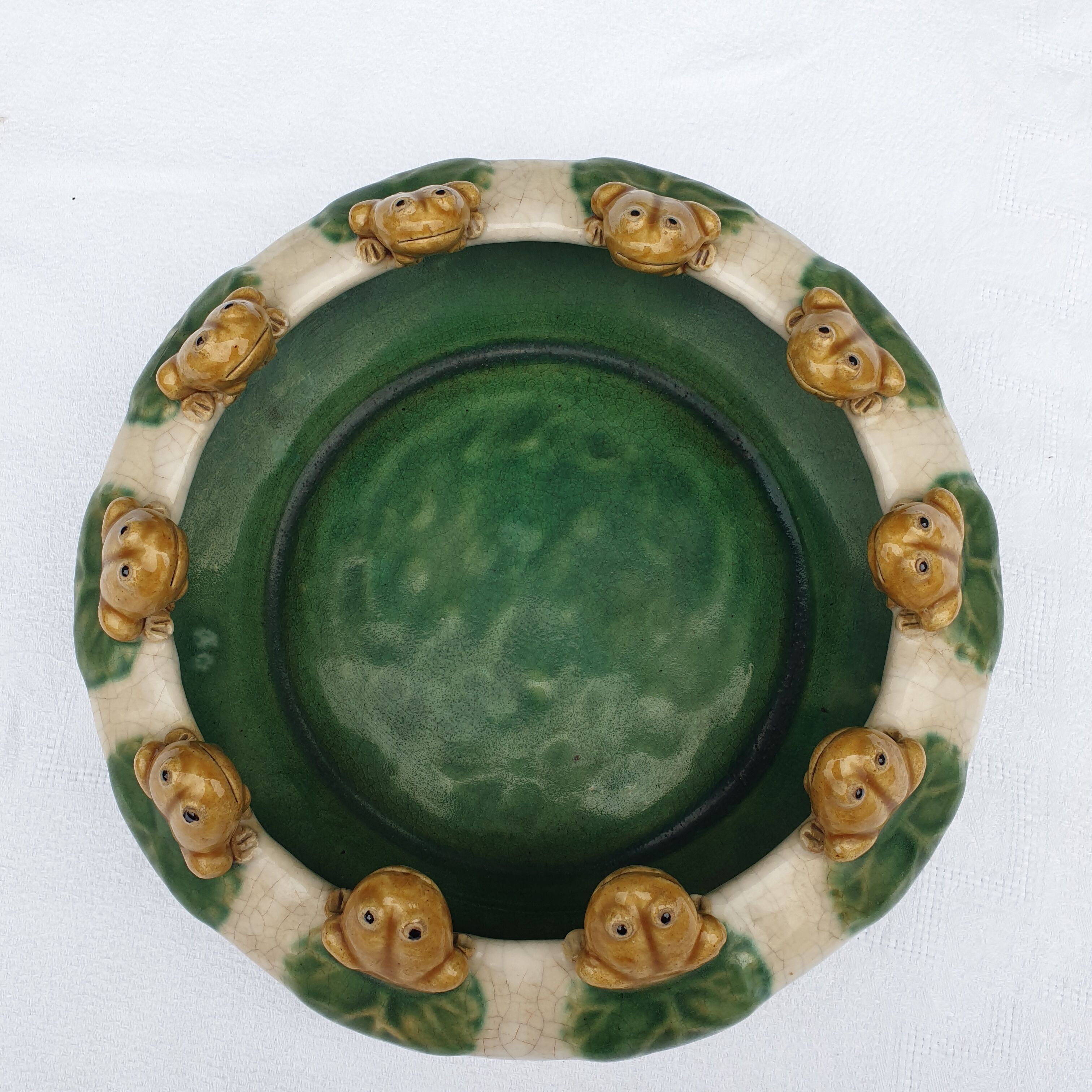 Vintage Majolica Ceramic Garden Cut