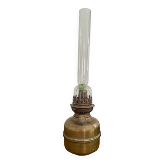 Petroleum oil lamp