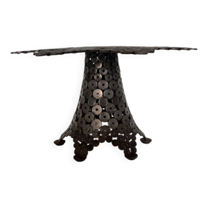 Table de design brutaliste