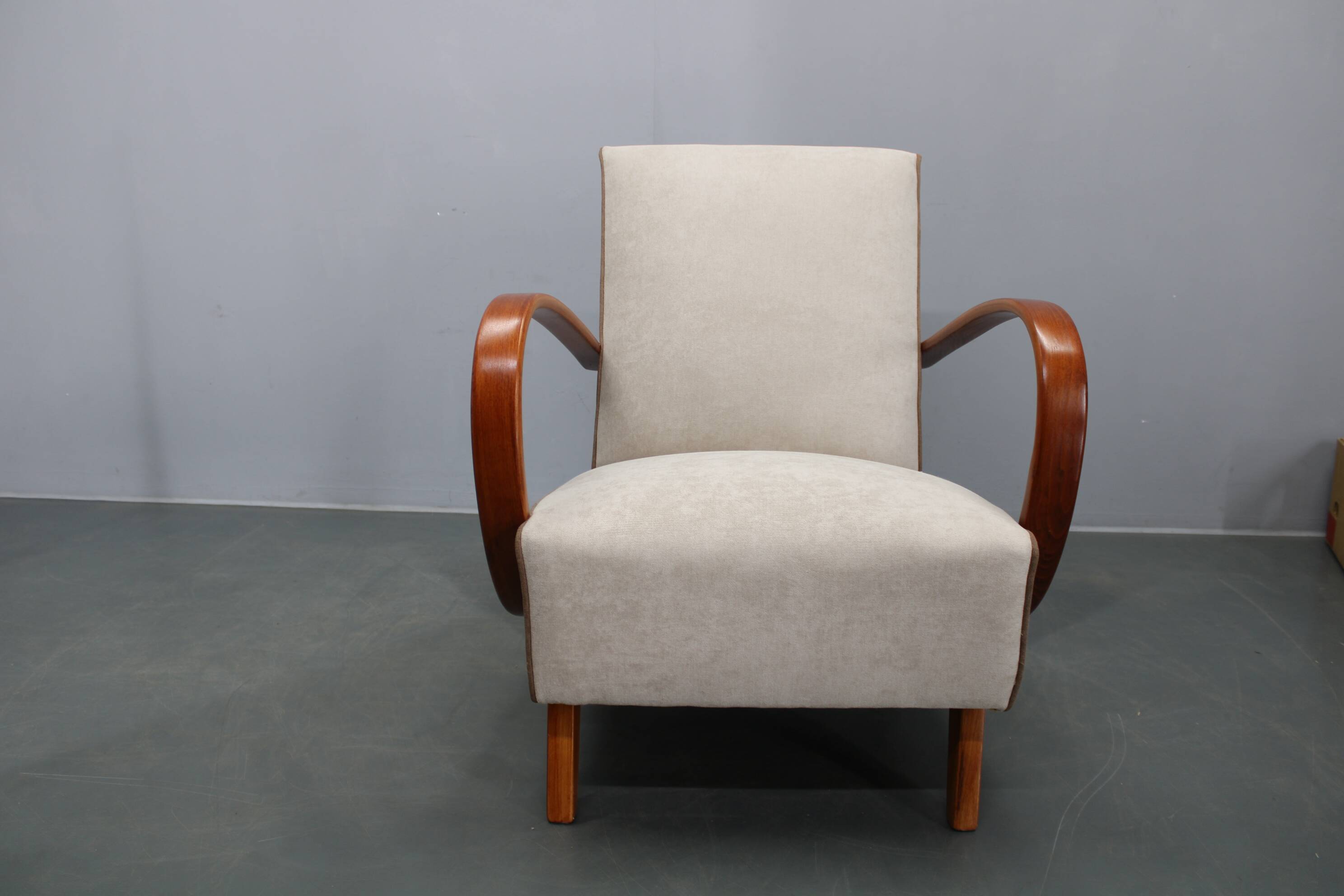 Art Deco armchair by Jindřich Halabala, Czechoslovakia, 1940s