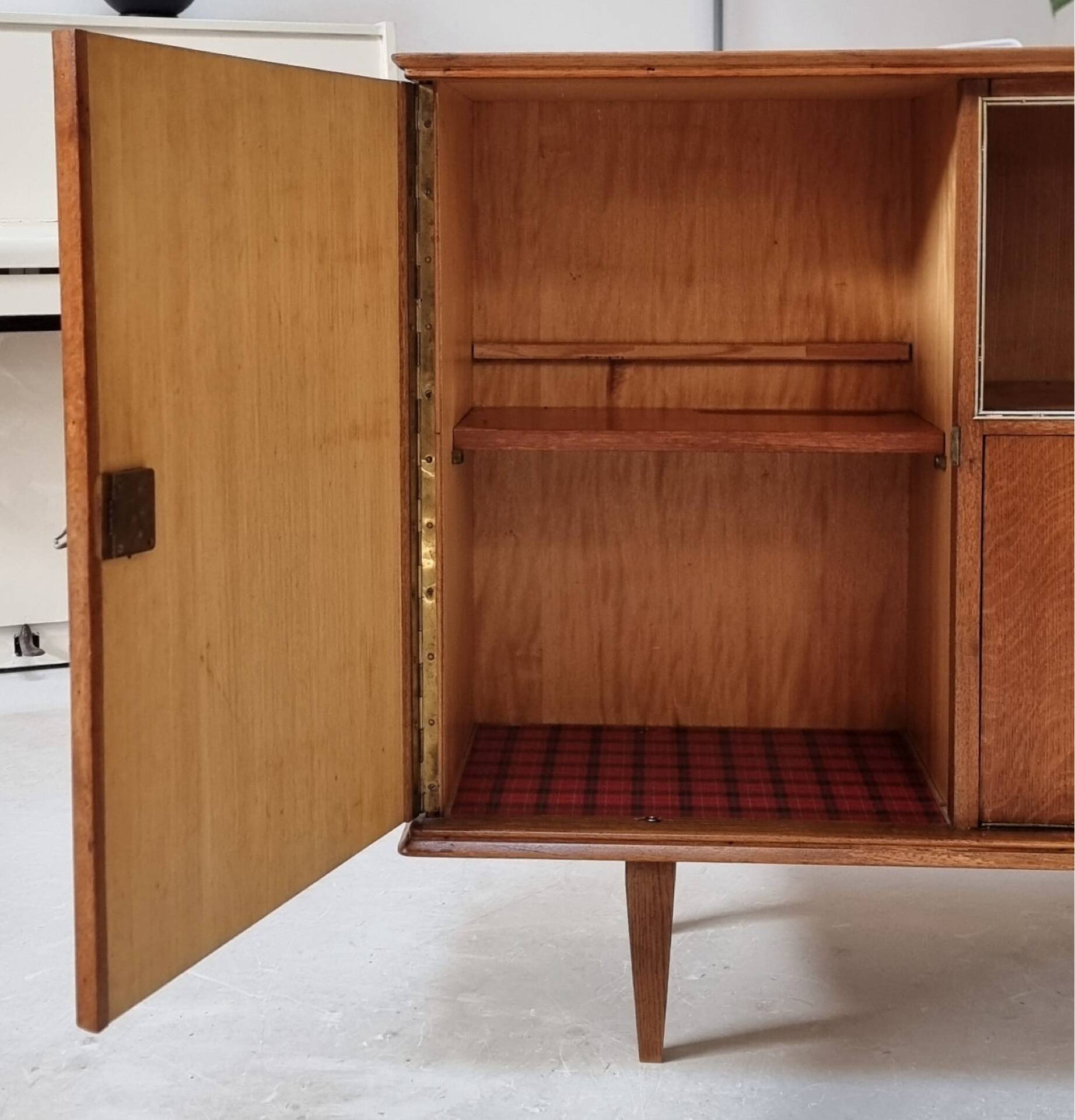 Mid-century central table