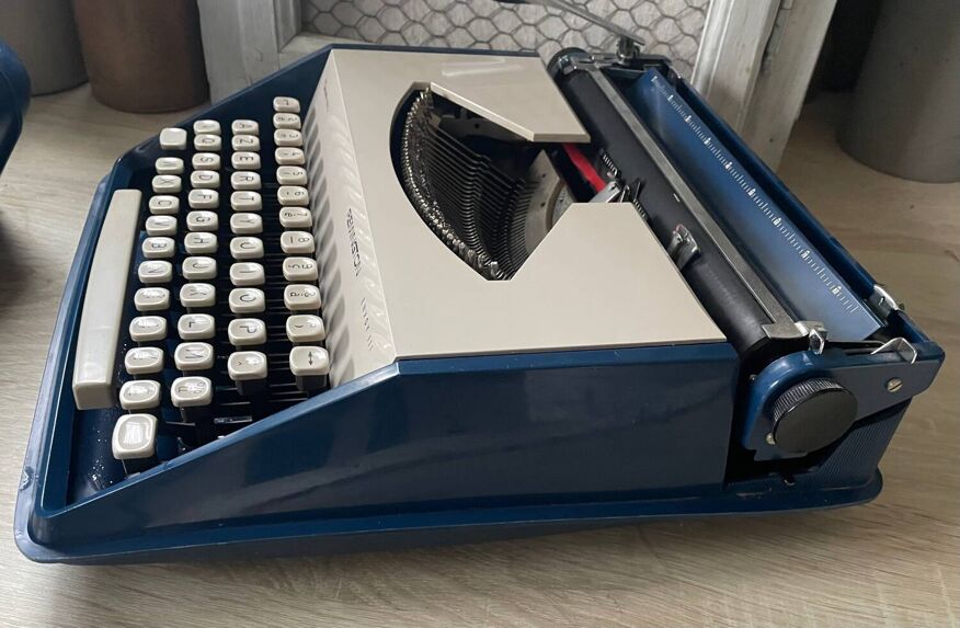 Vintage Remington Sperry Rand Envoy III typewriter | Selency