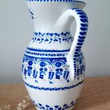 Ceramic pitcher cruz