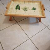 Serving tray with legs