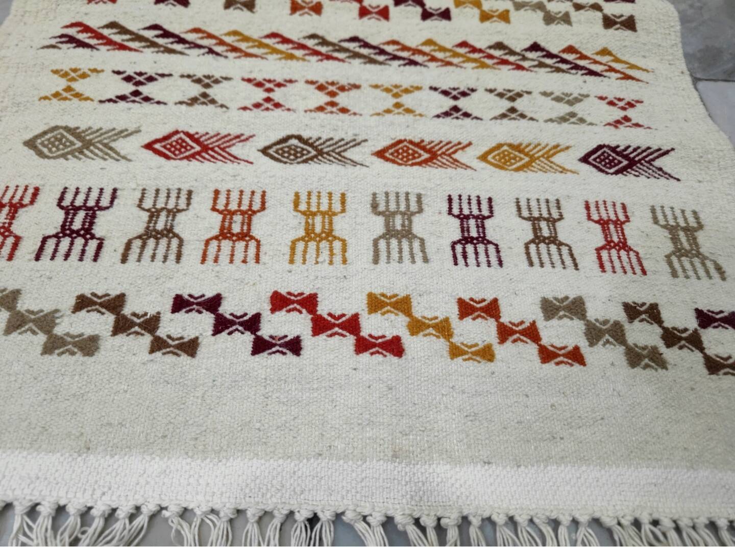 Hand-woven margoum rug in natural wool