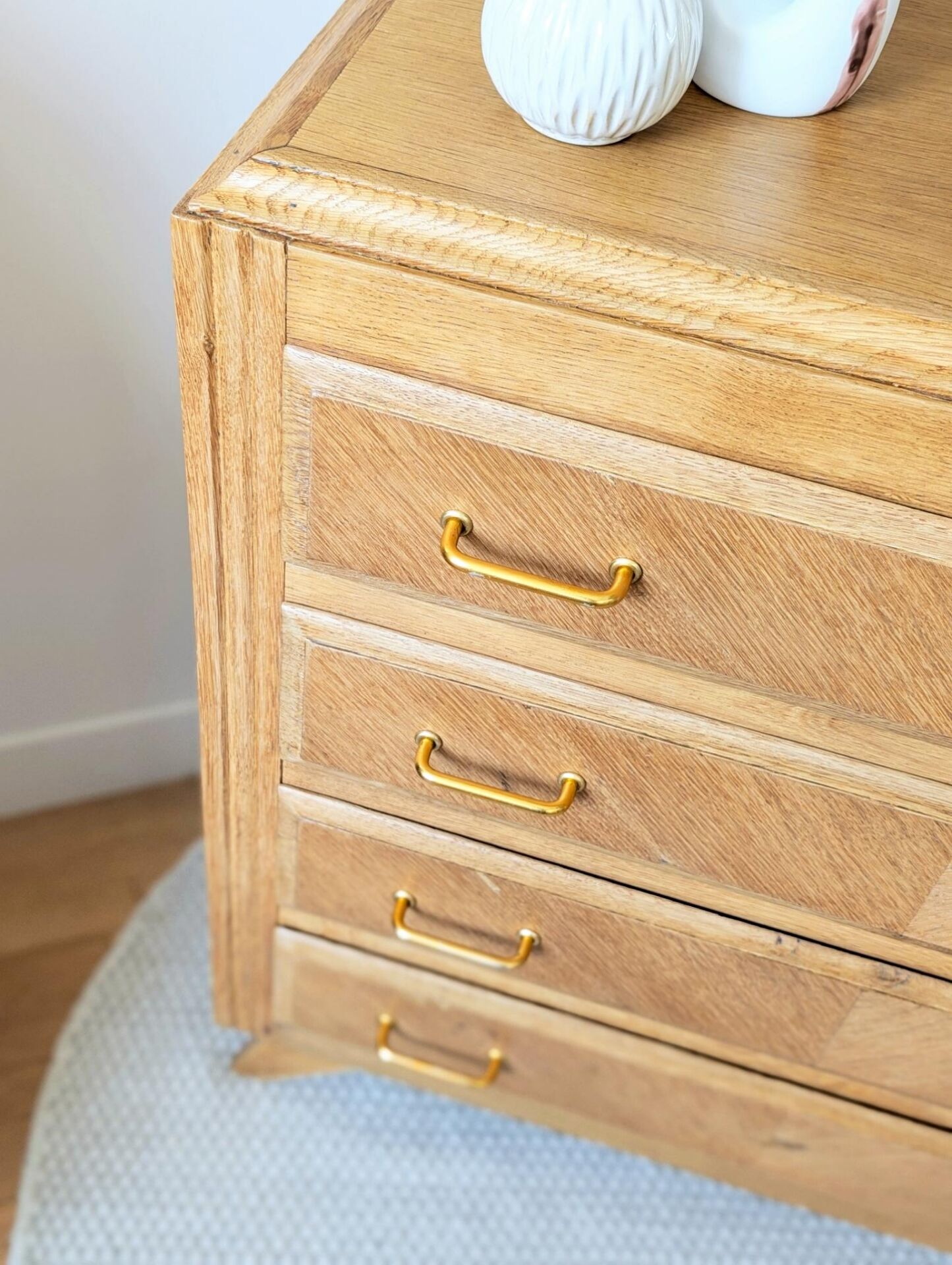Commode vintage rénovée, chêne blond, pieds compas, années 50 60
