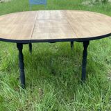 Table en bois ronde avec rallonge intégrée