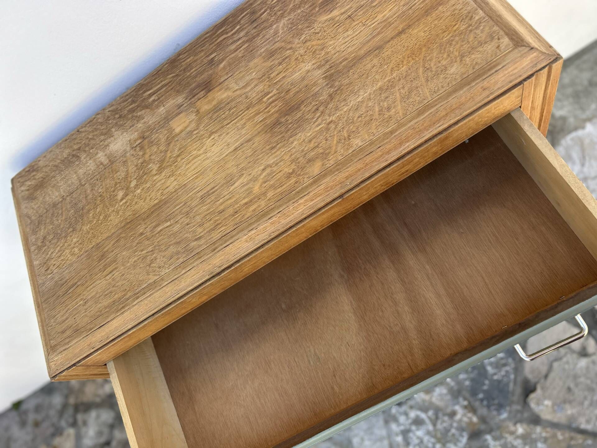 Vintage 1950s chest of drawers
