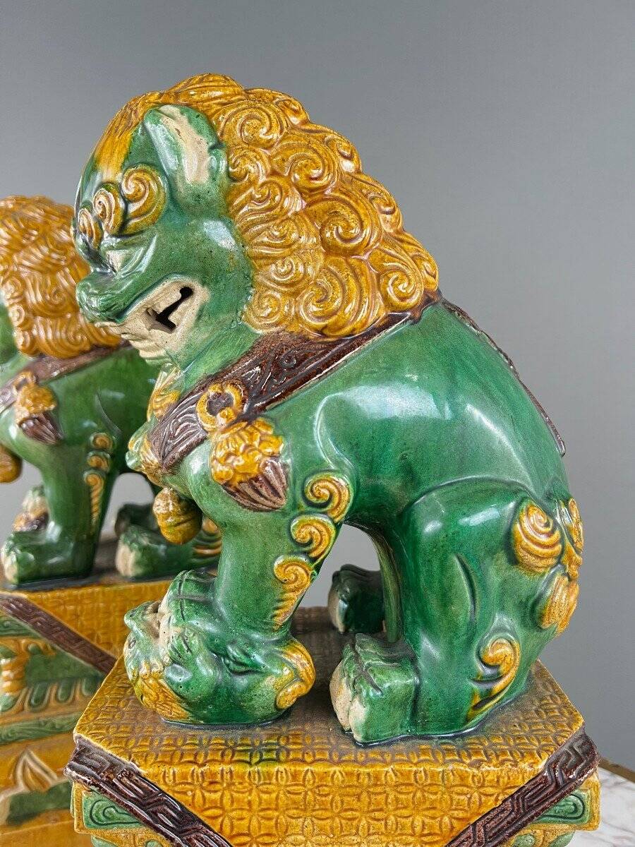Pair of Guardian Lions in Glazed Ceramic, China, 20th Century