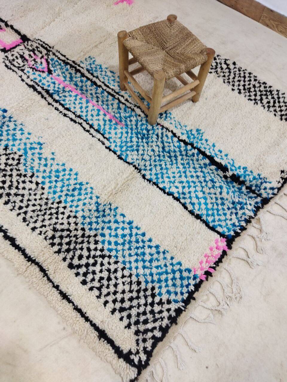 Handmade Moroccan Berber rug 253 X 155 CM