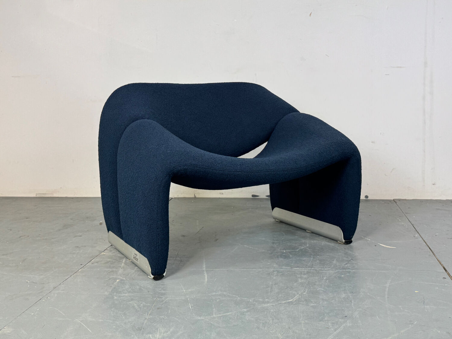 Model F598 M New upholstered Lounge Chair Pierre Paulin for Artifort