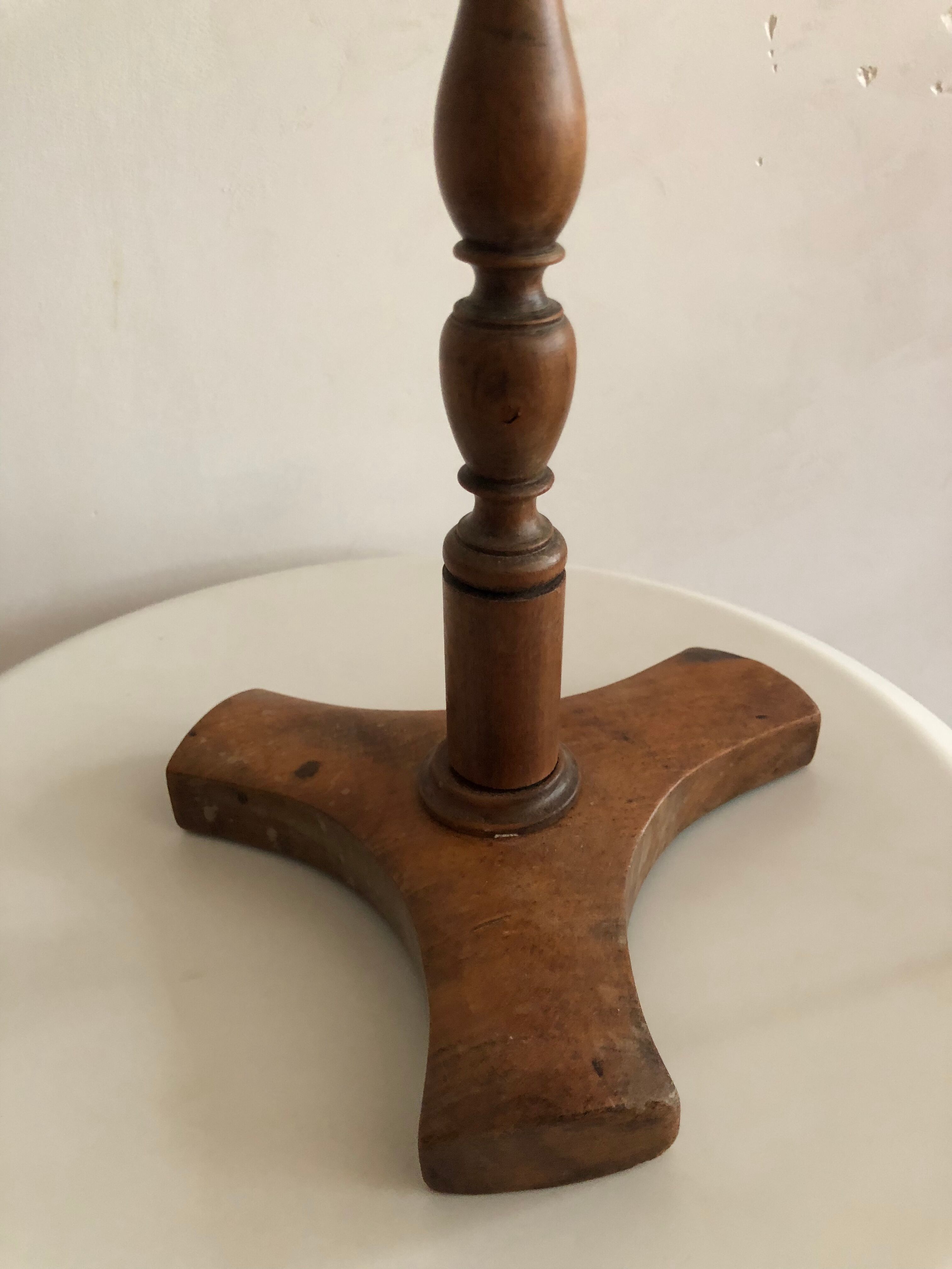 Vintage wooden lamp legs