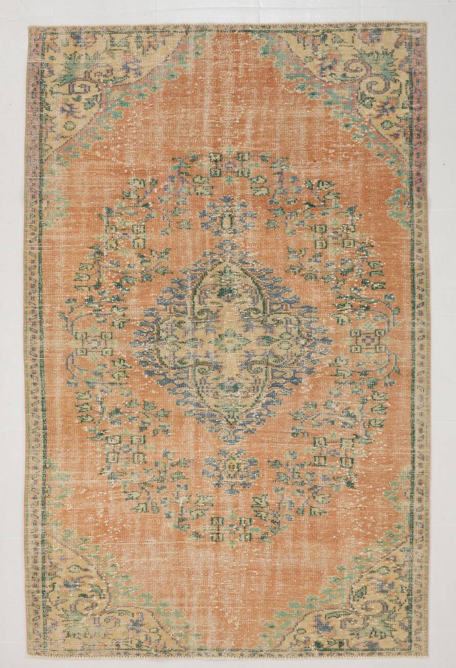 Tapis anatolien ancien orange, vert et bleu